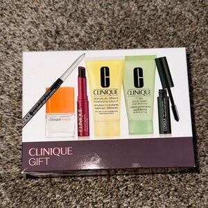 Clinique Gift. 6 pieces, new in package.